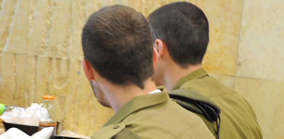 קצינים   חיילי צבא קבע חיילים צהל / צלם: תמר מצפי